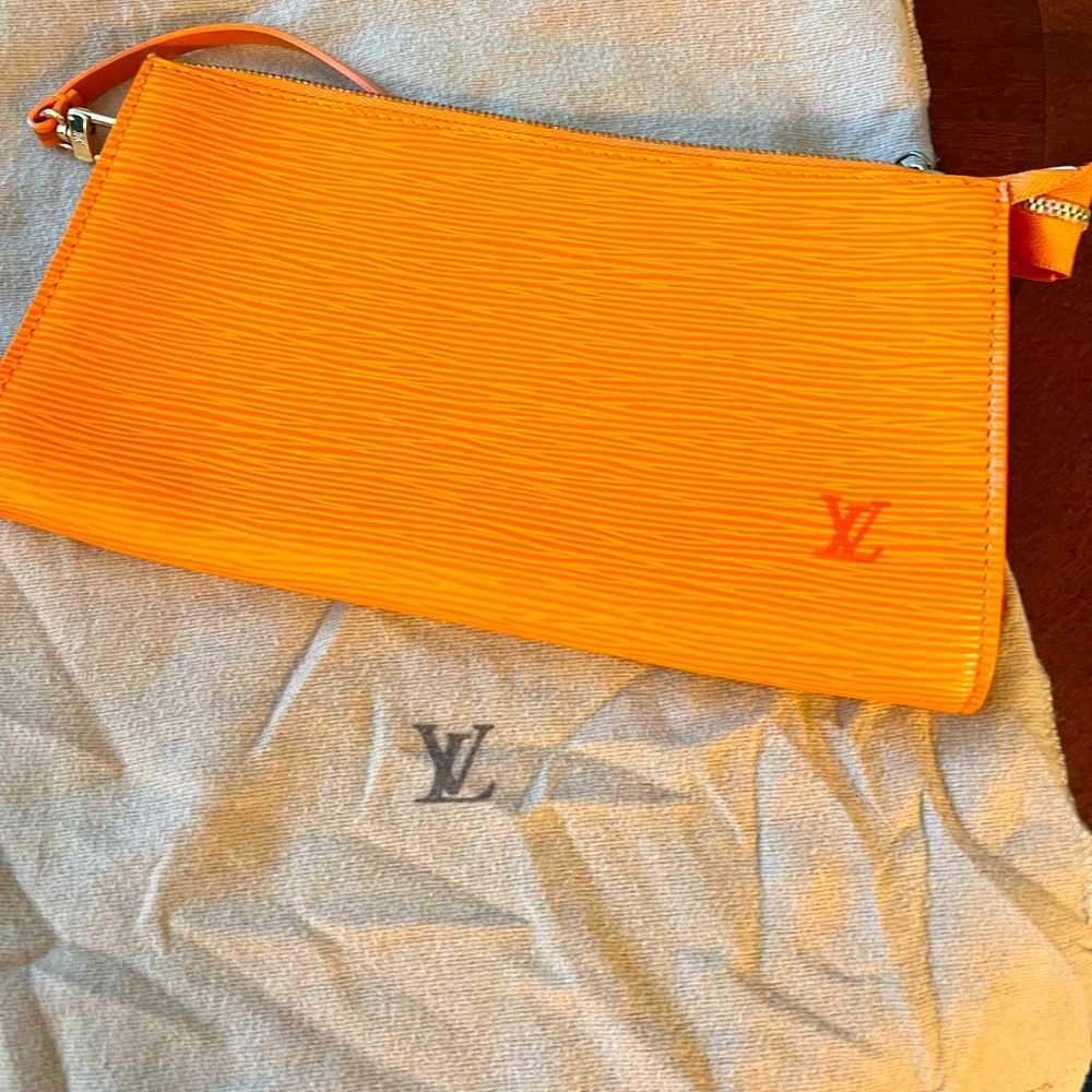 Louis Vuitton Pouchette, in Epi Mandarin Orange.